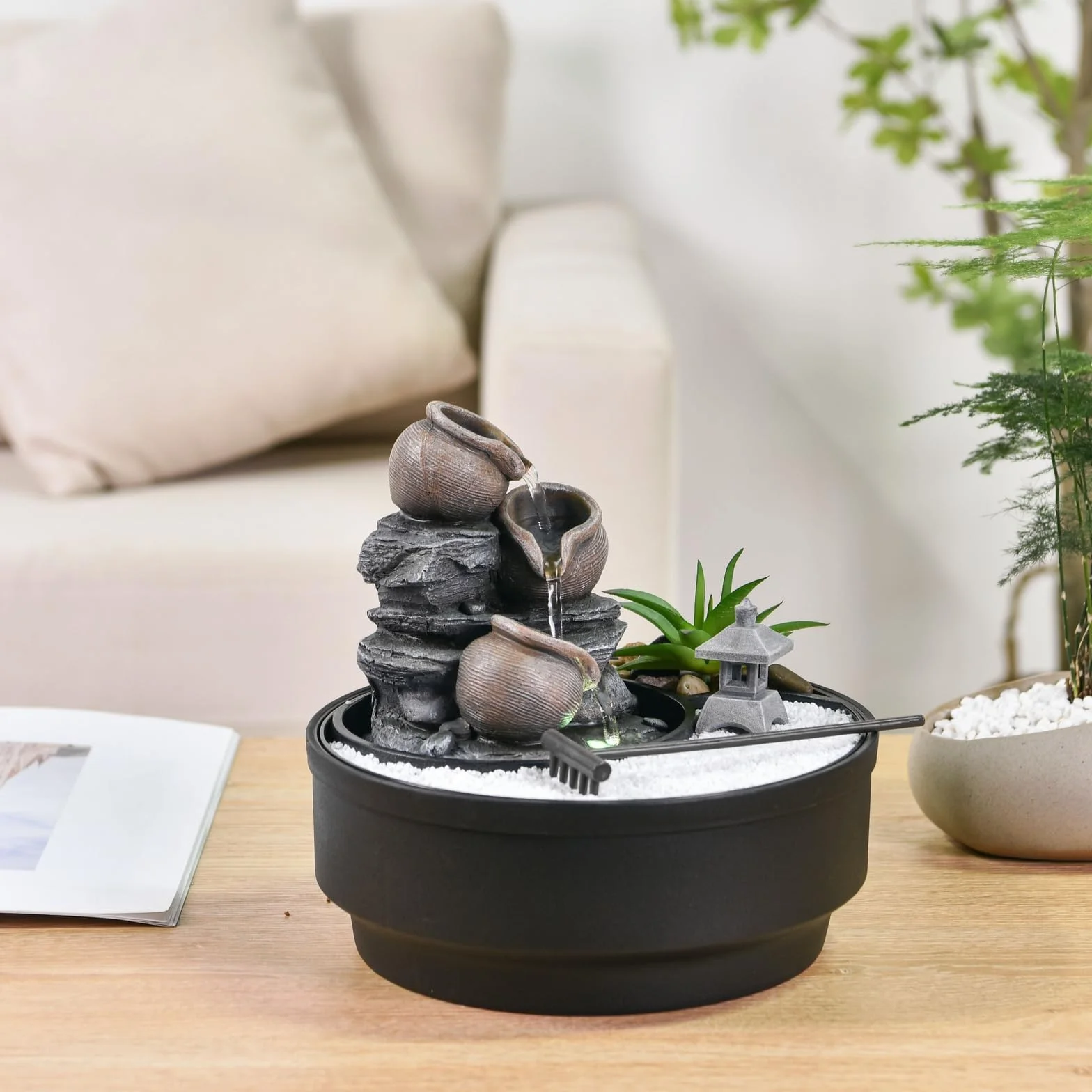 Fontanna ogrodowa Zen, fontanna wodospadowa, kolorowe światło LED, relaksująca dekoracja nastrojowa, ogród Zen biały piasek, fontanna stołowa zamknięta obwód, H21 cm - Oasis Zen'Light