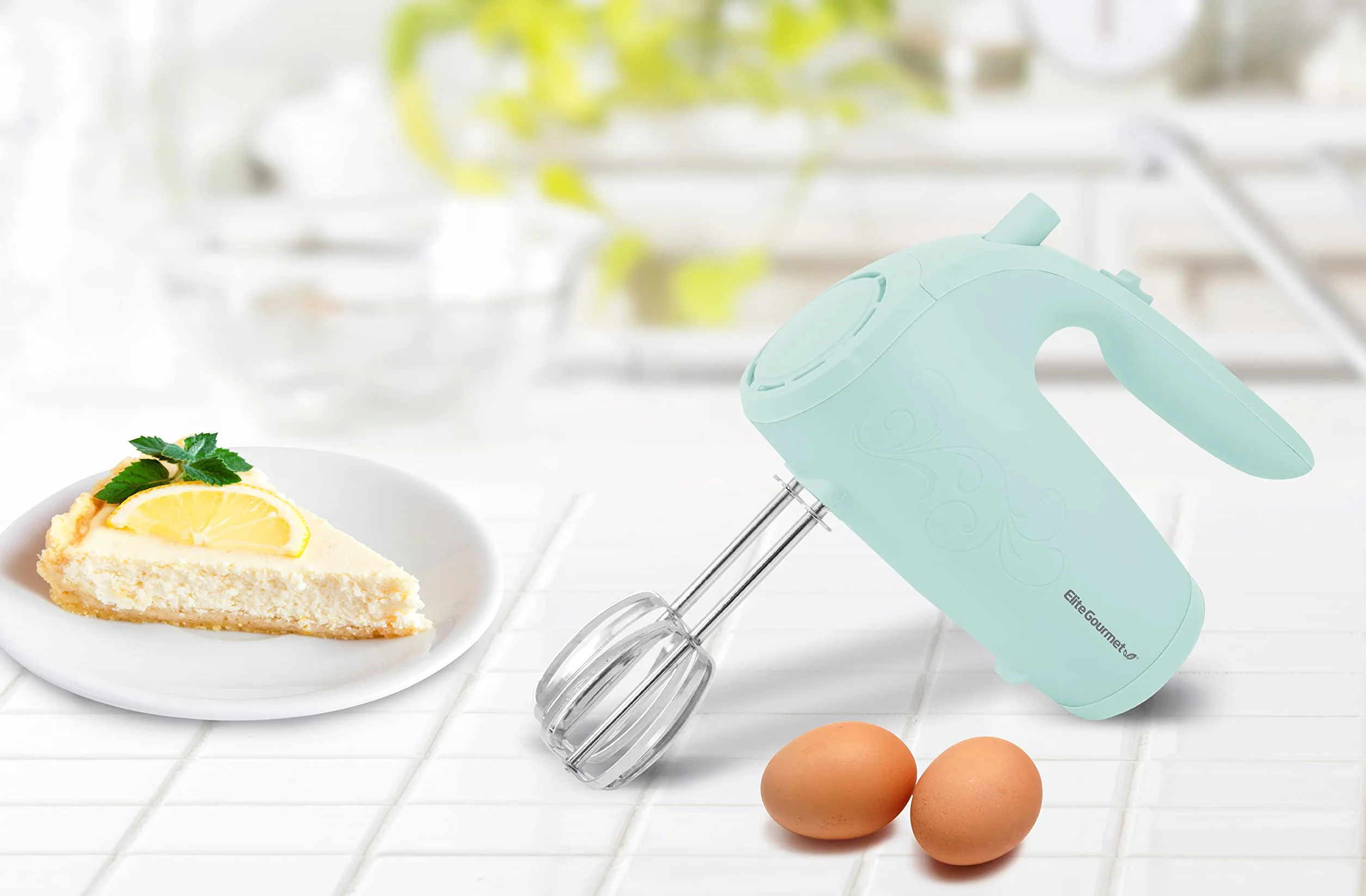 Elite Gourmet EHM003M Ultra Power elektryczny mikser ręczny, 5 biegów, z 2 bardzo szerokimi mieszadłami ze stali nierdzewnej do gładkich, kremowych mieszanek, plus praktyczne przechowywanie mieszadła,