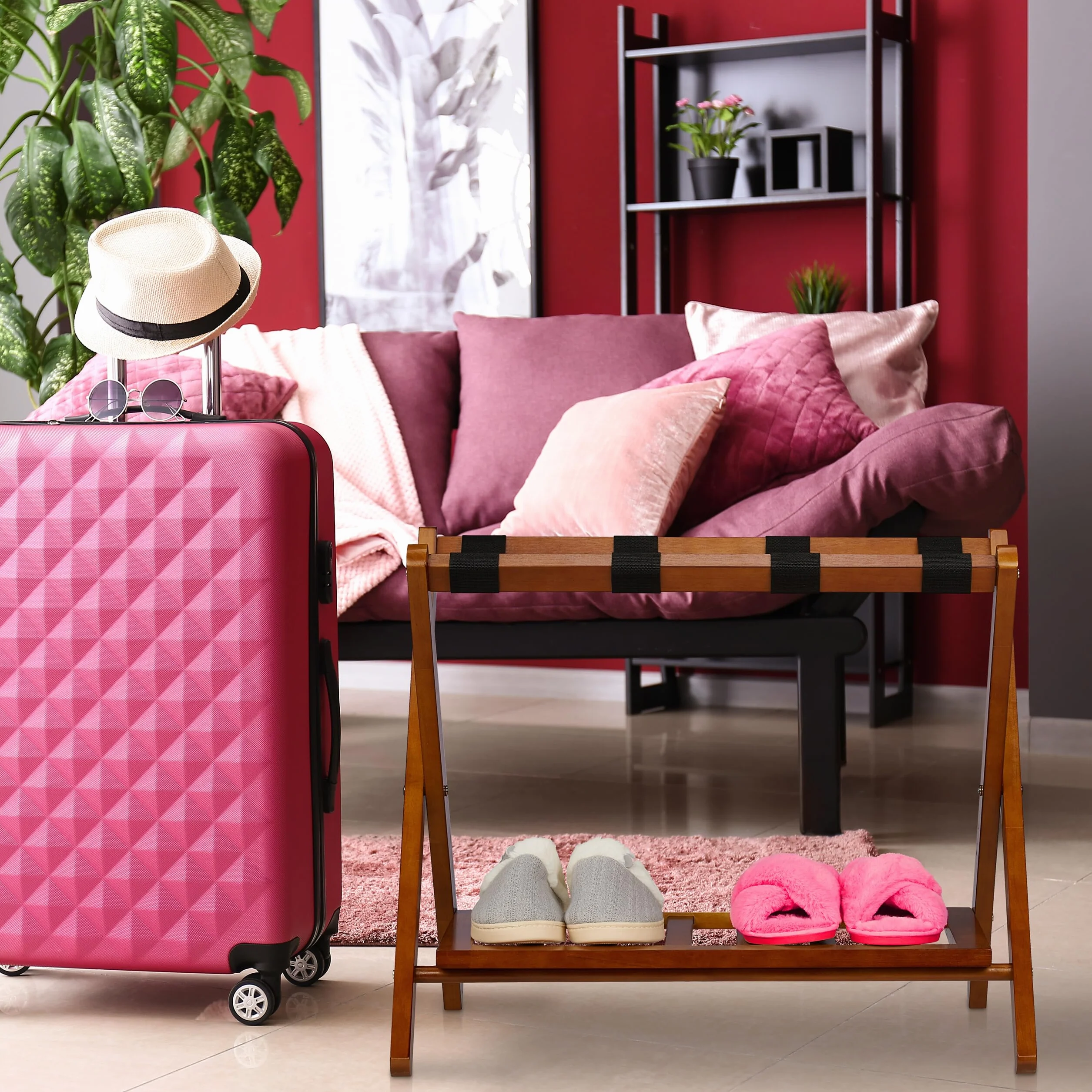 Relaxdays Składany stojak na walizkę, zestaw 2 szt., drewno, wys. x szer. x gł.: 54 x 66 x 45 cm, 2 półki, do przechowywania walizki, hotelu, kolor naturalny