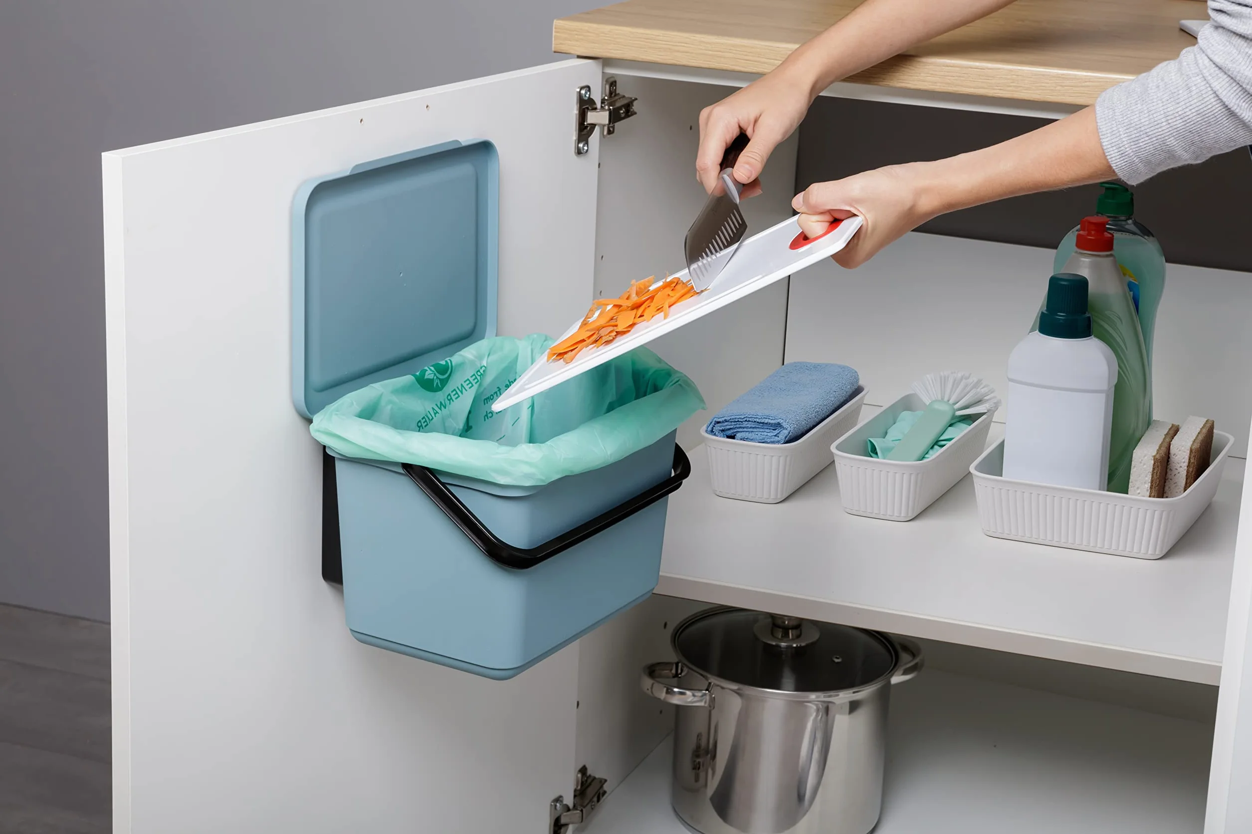 TATAY Kuchenny pojemnik na kompost z uchwytem, pojemność 6 l, polipropylen, wykonany w 100% z materiałów pochodzących z recyklingu, kolor oceanu, wymiary 26,5 x 20,5 x 18,5 cm