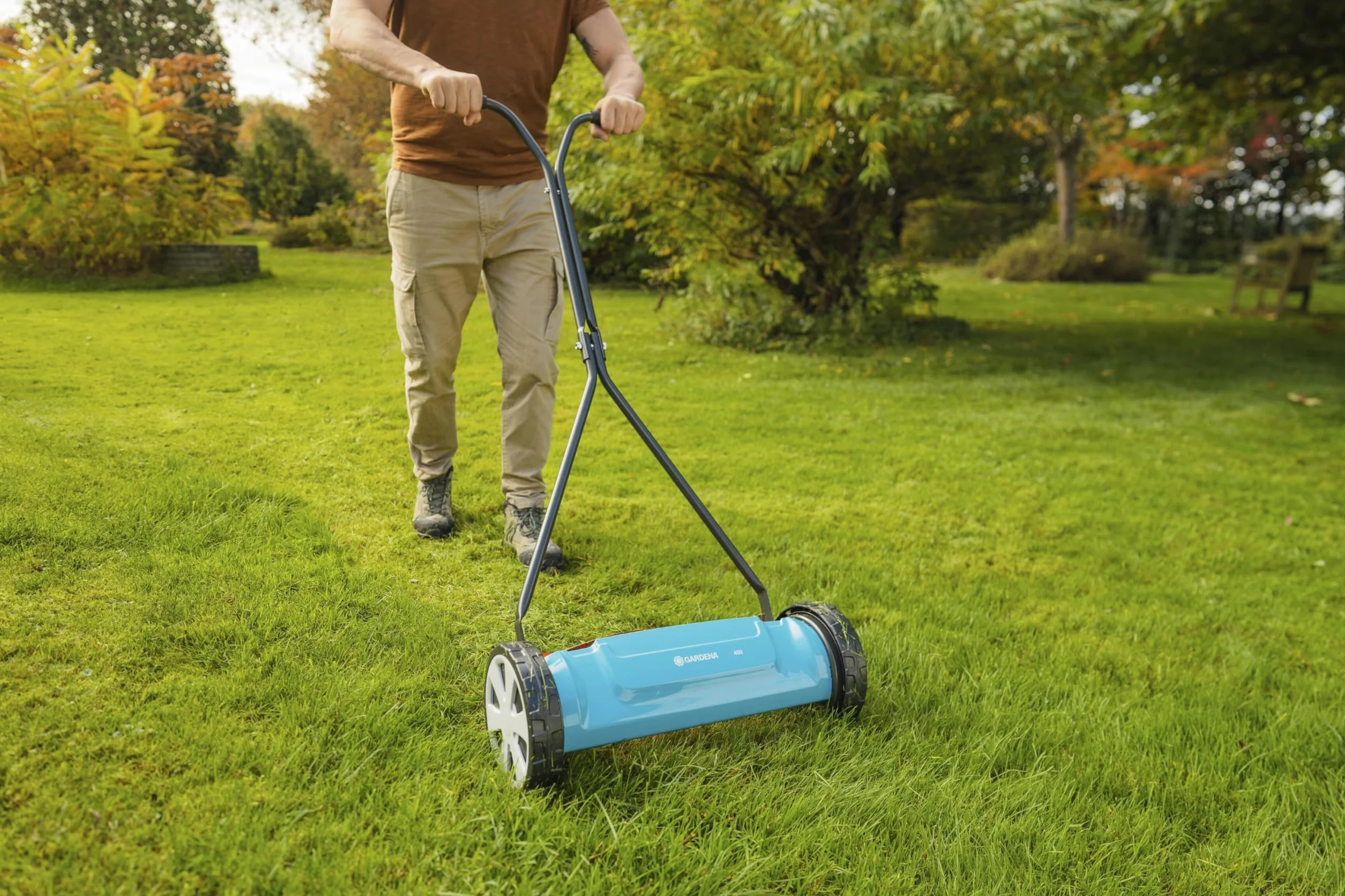 Gardena Klasyczna kosiarka bębnowa 400: ręczna kosiarka o szerokości roboczej 40 cm do 200 m² powierzchni trawnika, wałek nożowy z wysokiej jakości stali, bezdotykowa technika cięcia, cicha i
