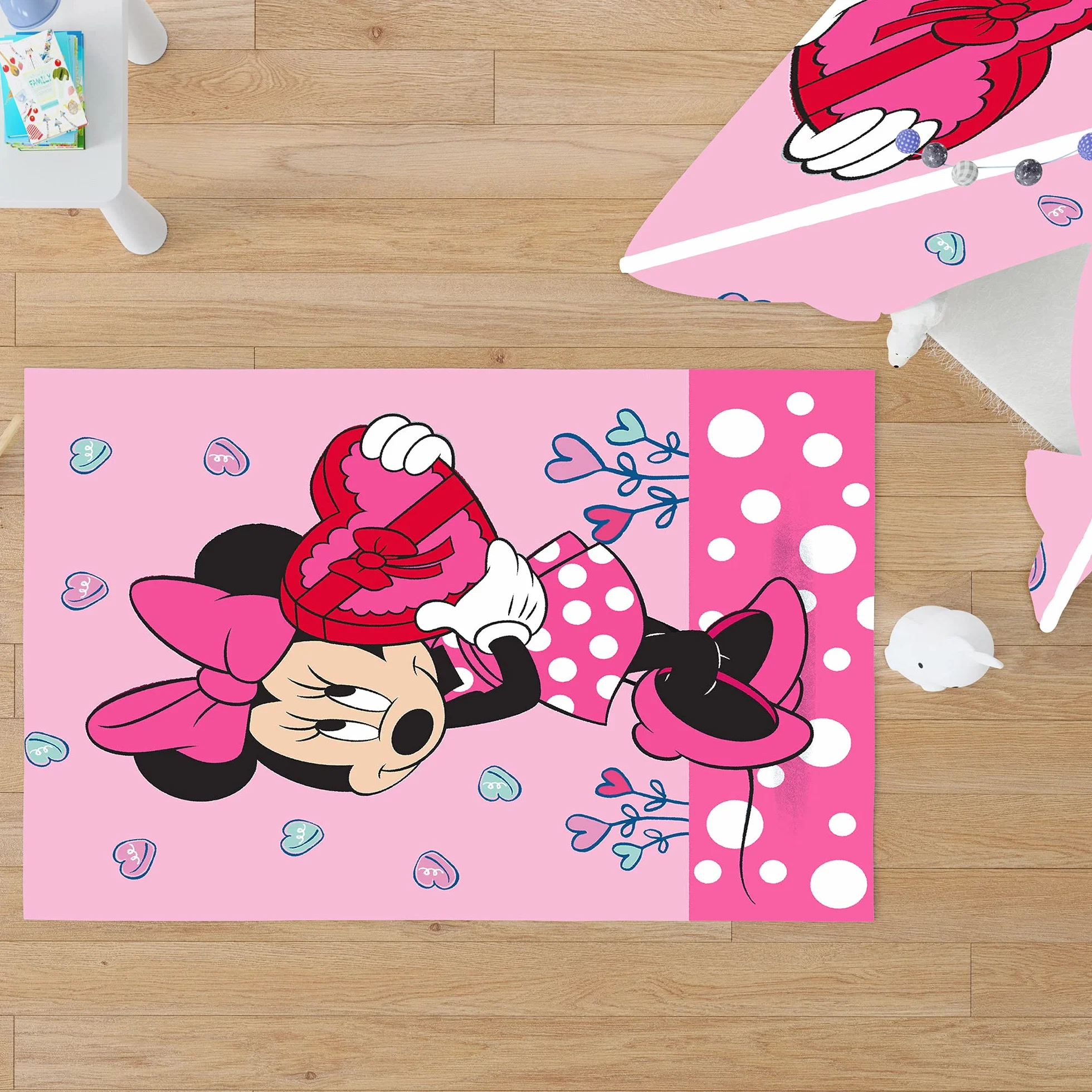 Minnie Mouse Dywan do pokoju dziecięcego, w kształcie serca, różowy, 100 x 133 cm, antypoślizgowy, tłumiący hałas, do zabawy, dla dziewcząt, dywan do zabawy, motyw Myszki Miki Myszka Miki Sweet Love