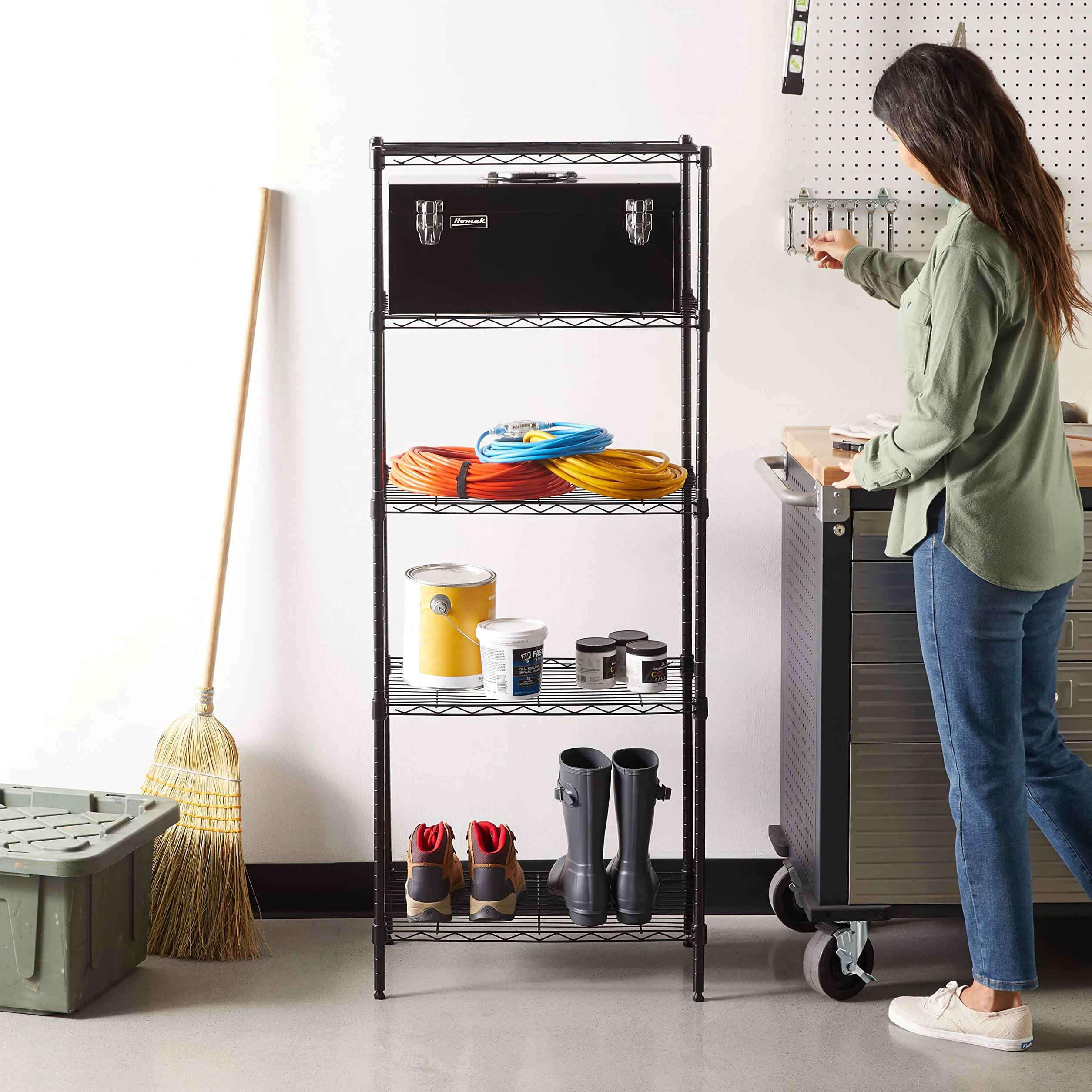 Amazon Basics Wąska szafka do przechowywania, z 5 półkami o regulowanej wysokości, z nóżkami poziomującymi, 60,1 x 35,6 x 152,4 cm (gł. x szer. x wys.), bez kółek