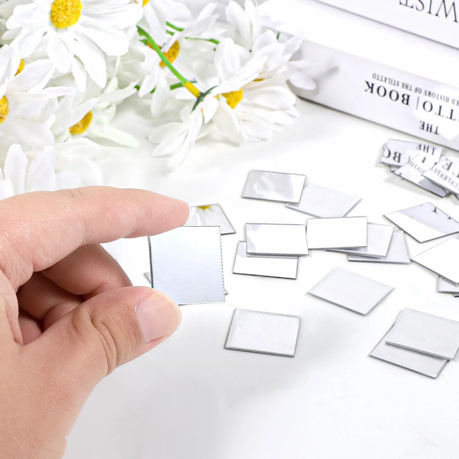 50 sztuk mini luster, 2,5 x 2,5 cm, akrylowe płytki lustrzane, samoprzylepne, kwadratowe, samoprzylepne, mozaika, lustro, dekoracja ścienna, łazienka, kuchnia, rzemiosło, stół