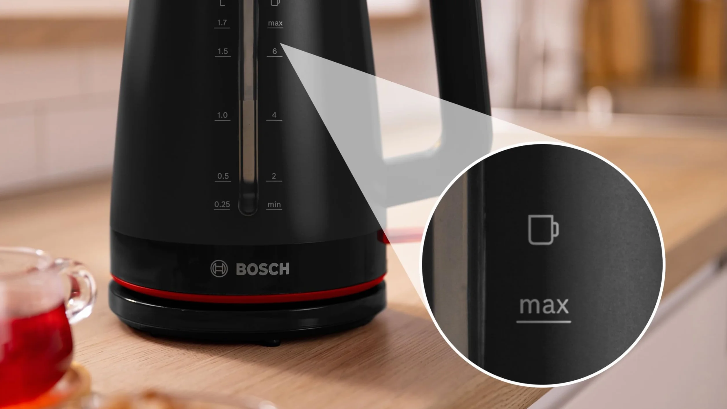 Bosch MyMoment TWK3M123 bezprzewodowy czajnik elektryczny, automatyczne wyłączanie, zabezpieczenie przed przegrzaniem, wskaźnik kubka, dwustronny wskaźnik poziomu wody, wyjmowany filtr kamienia, 1,7