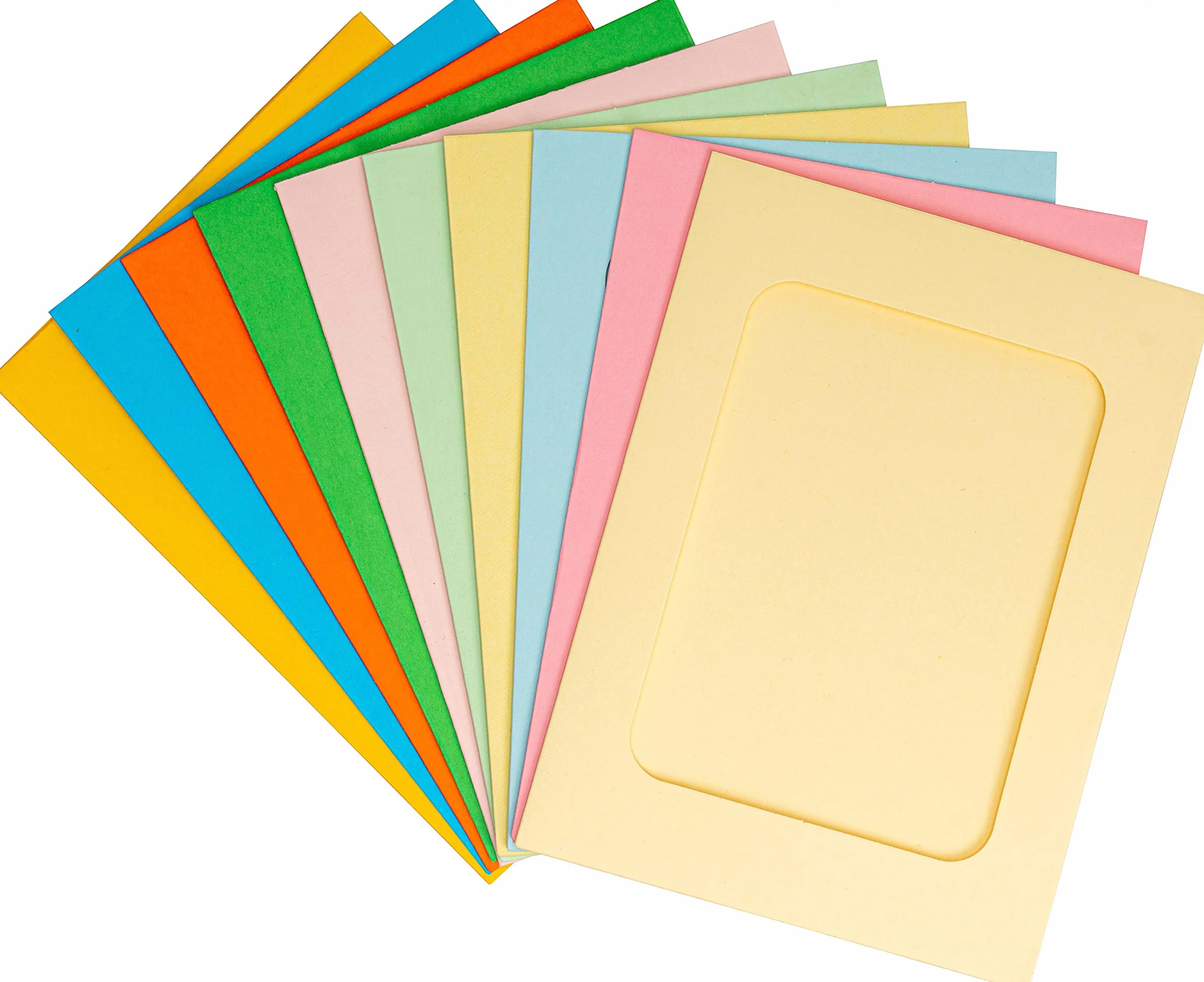 Zestaw wiszących papierowych ramek na zdjęcia – zawiera 10 ramek na zdjęcia w różnych kolorach do zdjęć 6 x 4 (10 x 15 cm) z drewnianymi klipsami i sznurkami, łatwa w użyciu dekoracja pokoju DYI, idealna na urodziny i ślub