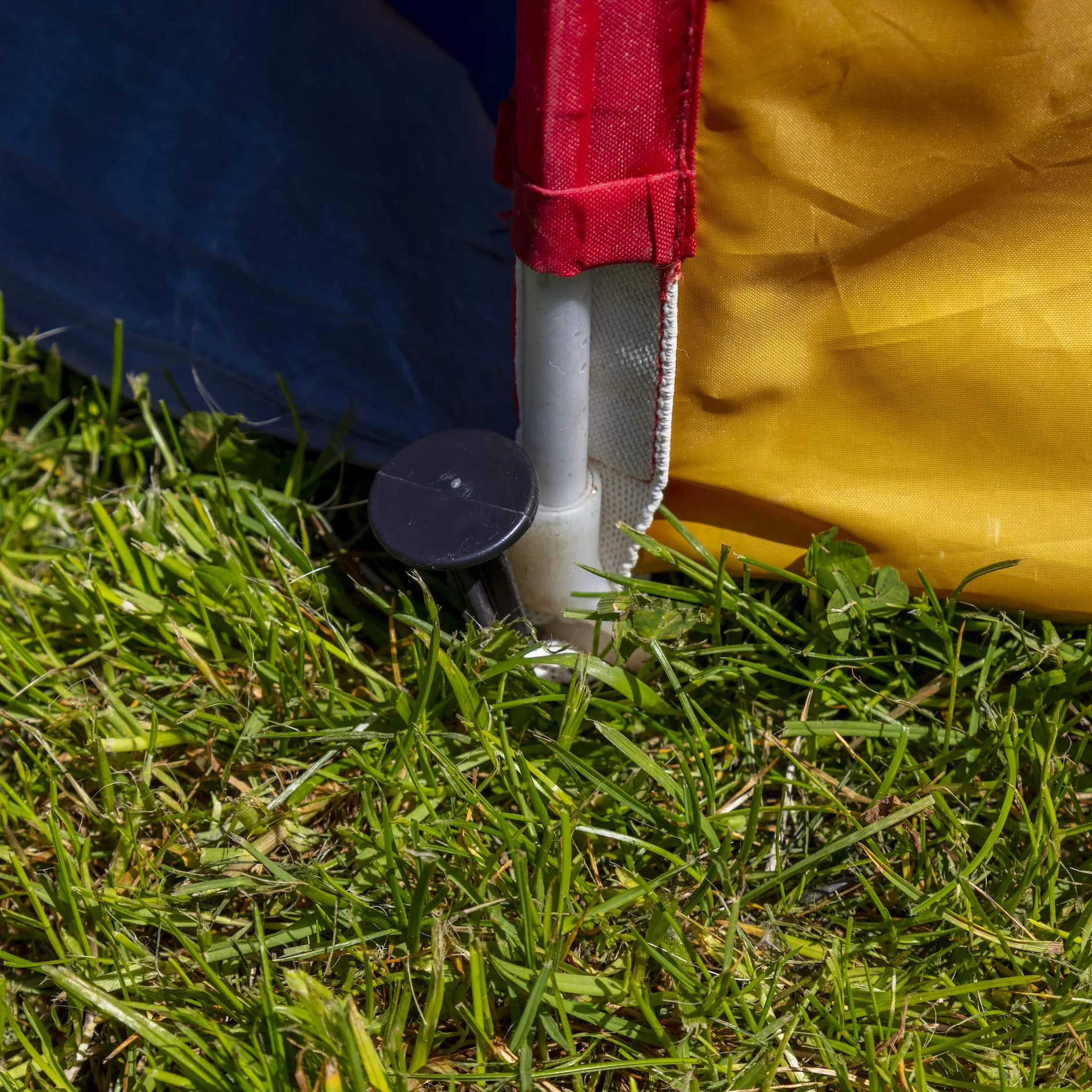 Gardenix Paczka 100 TerraPeg Mini kotwice naziemne Kołki naziemne do Garden Fleece Weed Control Mole Net Plandeka