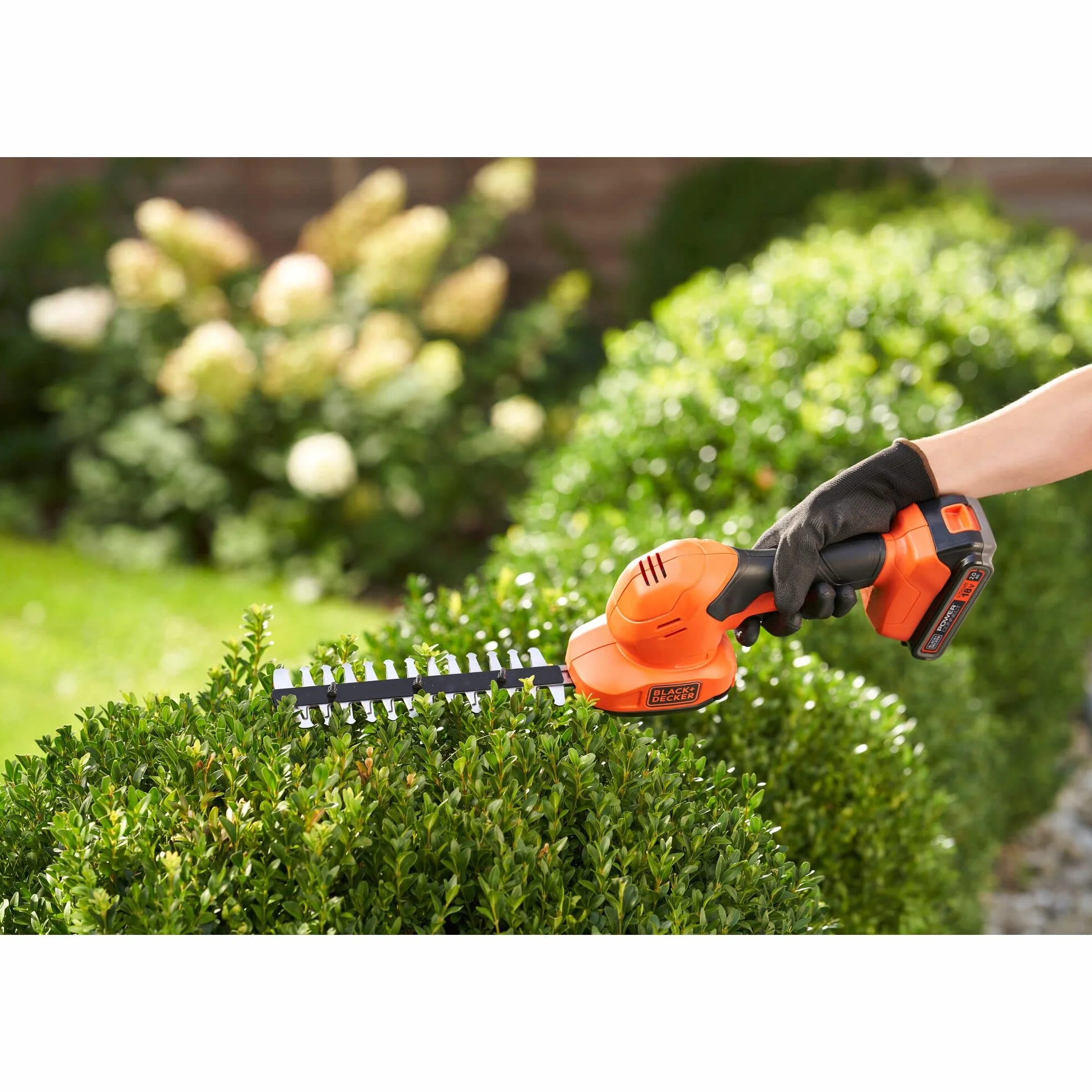 BLACK+DECKER nożyce do cięcia nożyc 18 V (jednostka bez baterii i ładowarki), pomarańczowy, czarny, BCSS18B-XJ
