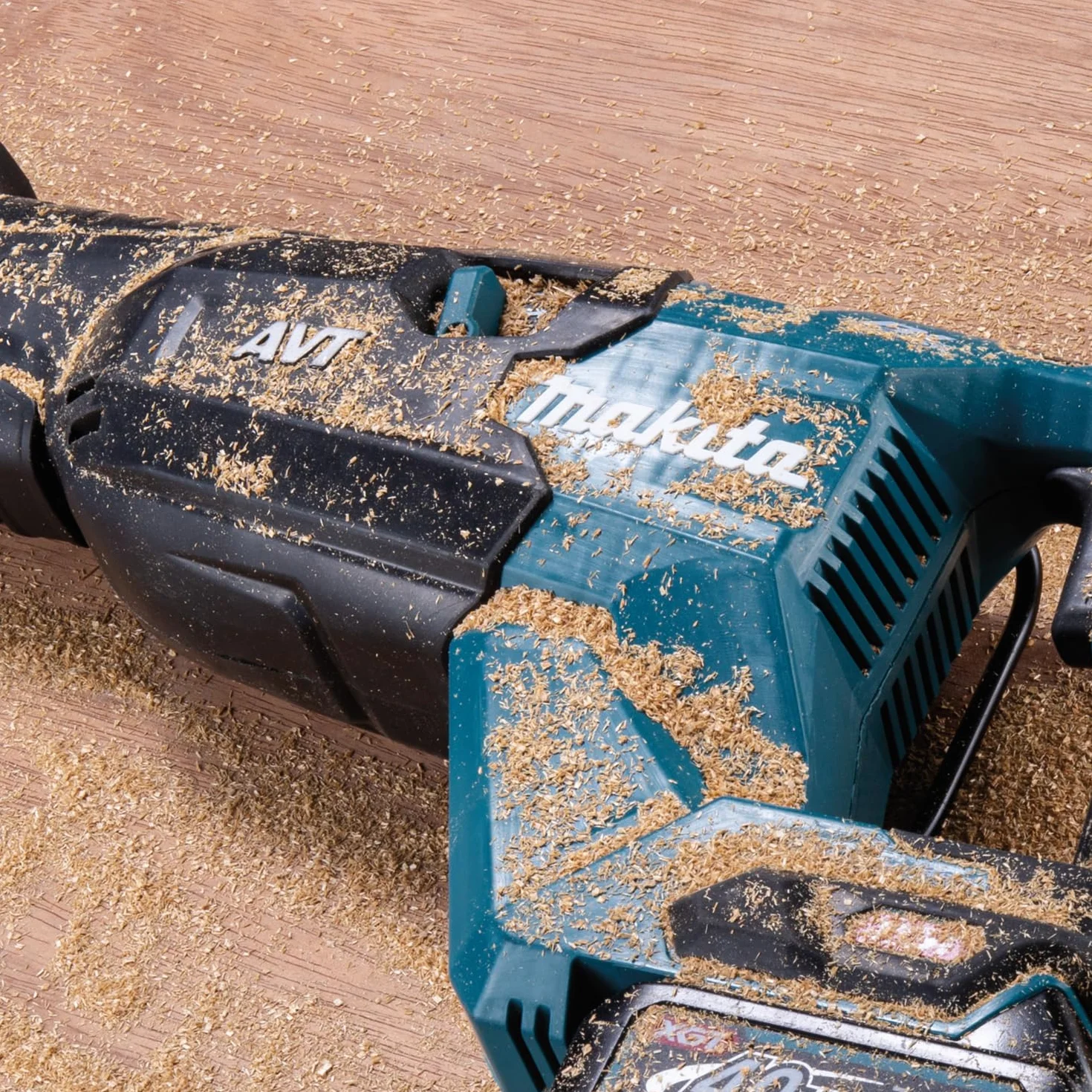 Makita JR002GZ 40V Max Li-ion XGT bezszczotkowa piła szablasta - baterie i ładowarki nie są dołączone, przezroczysta