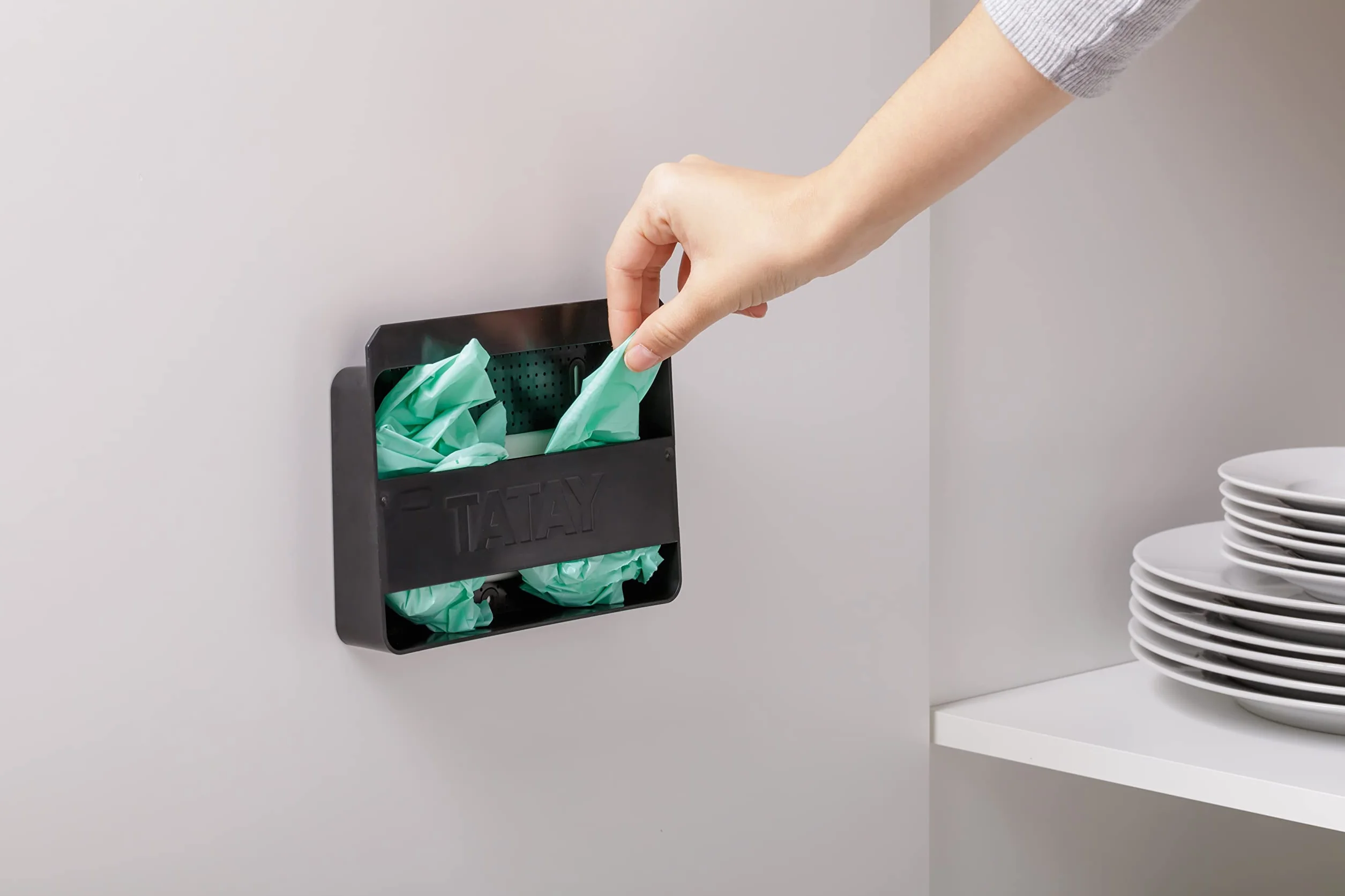 TATAY Kuchenny pojemnik na kompost z uchwytem, pojemność 6 l, polipropylen, wykonany w 100% z materiałów pochodzących z recyklingu, kolor czarny, wymiary 26,5 x 20,5 x 18,5 cm