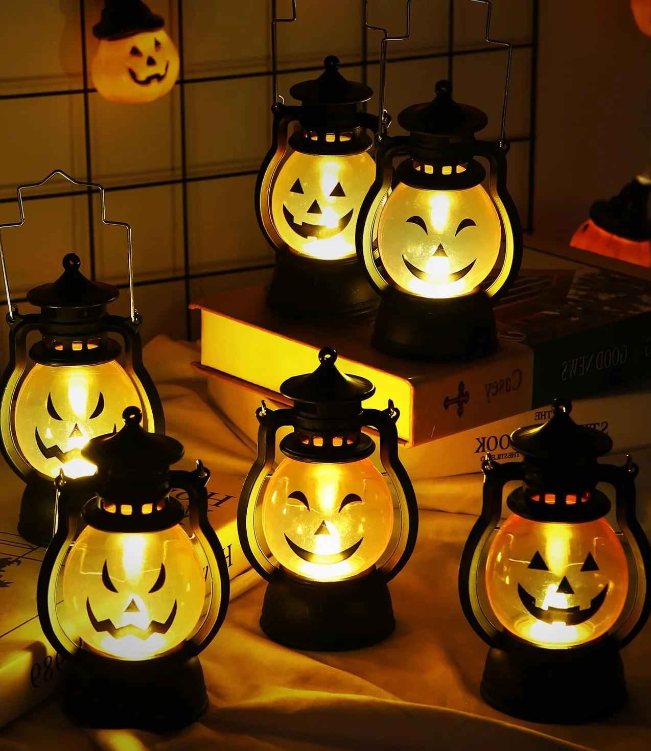 Latarnia dyniowa Halloween Lampa stołowa, Latarnia w stylu vintage, dynia, 6 szt, przenośne latarnie LED, dynia z różnymi akcentami, dekoracja na Halloween