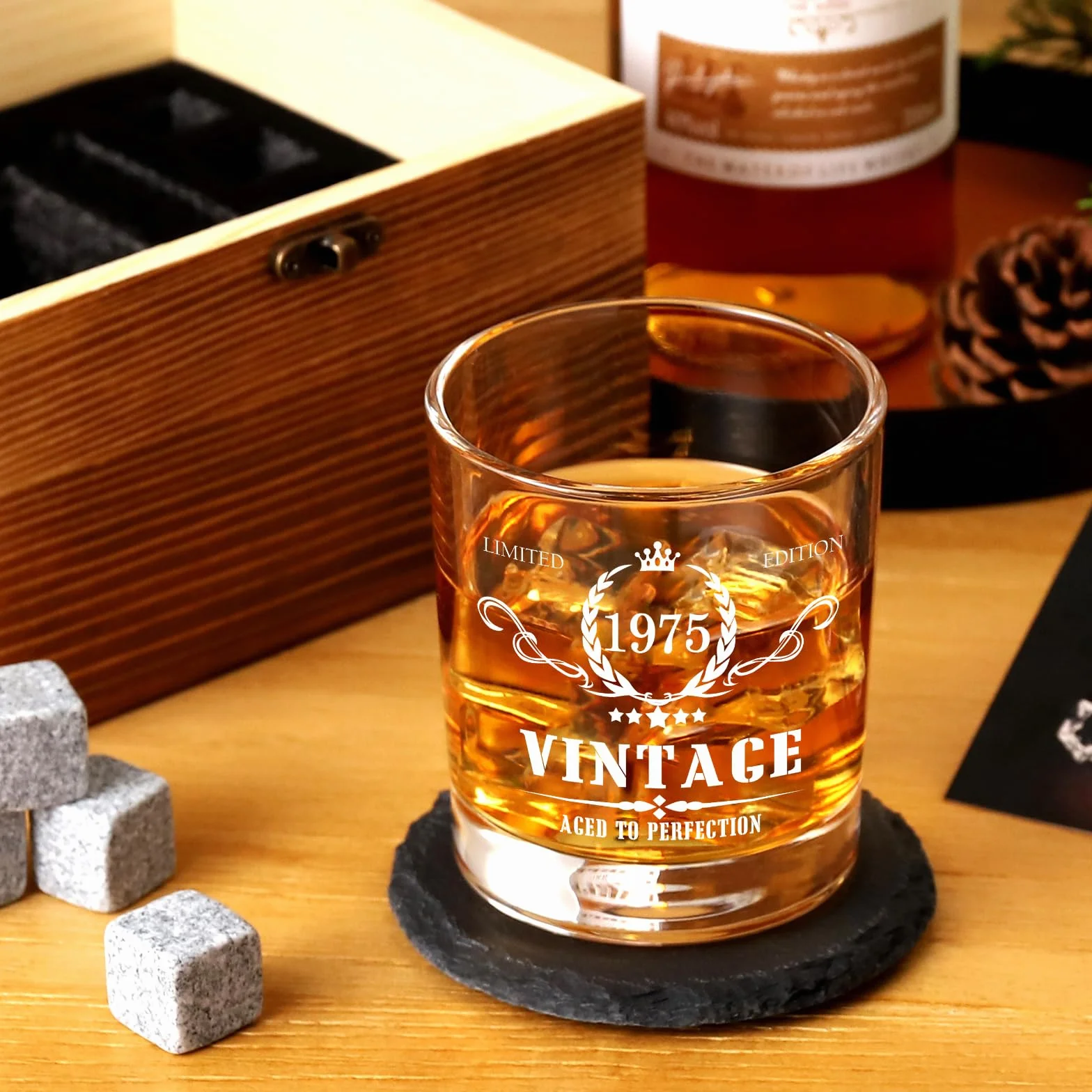 Zestaw szklanek do whisky vintage 1975 na 50. urodziny dla mężczyzn